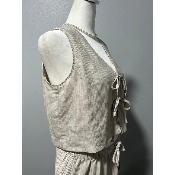 Forever 21 Ribbon Sleeve Blouse - Picture 4 of 5